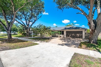 5711 SW 118th Ave, Cooper City, FL 33330