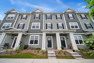 1544 Syracuse Dr, Grayslake, IL 60030