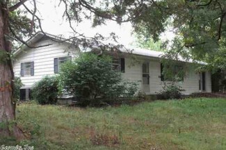 202 Cripple Creek Dr, Midway, AR 72651