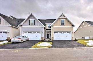 173 Sandstone Cir, Grand Island, NY 14072