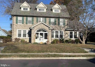 455 Irvington Rd, Drexel Hill, PA 19026