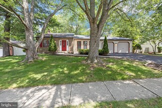 1621 Nathan Ln, Herndon, VA 20170