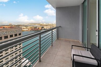 335 S Biscayne Blvd Unit 4100, Miami, FL 33131