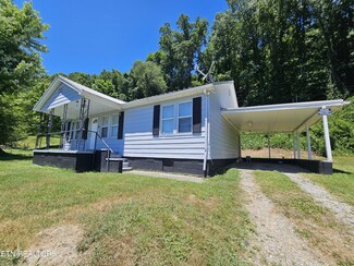 522 Hen Valley Rd, Oliver Springs, TN 37840