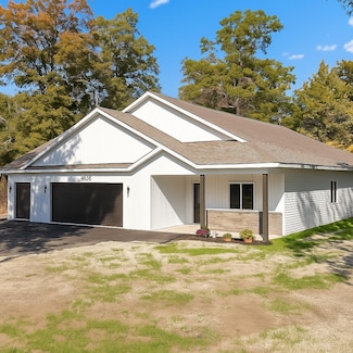 4638 Cedar Scenic Rd, Baxter, MN 56425