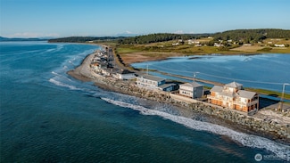 2575 W Beach Rd, Oak Harbor, WA 98277