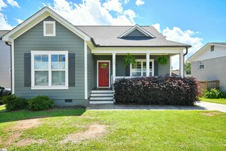 132 Oakland Dr, Greenville, SC 29607