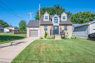 597 9th St, Struthers, OH 44471