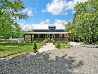 509 Iron Hill Rd, Burns, TN 37029