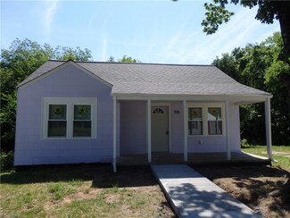 108 S Cecil St, Lexington, NC 27292