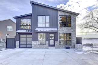 7519 Lake Shore Dr, Cedar Lake, IN 46303