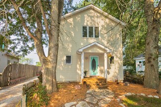38292 N 8th St, Spring Grove, IL 60081