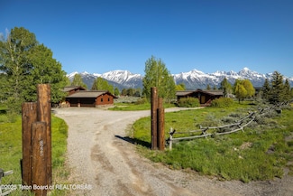 8225 N Spring Gulch Rd, Jackson, WY 83001