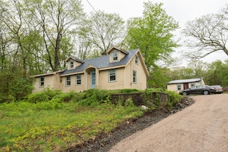 872 Nut Plains Rd, Guilford, CT 06437