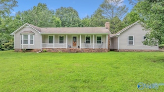 25325 Hunter Gates Rd, Lester, AL 35647