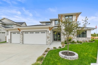 6020 N 280th Cir, Valley, NE 68064