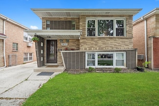 3827 Scoville Ave, Berwyn, IL 60402