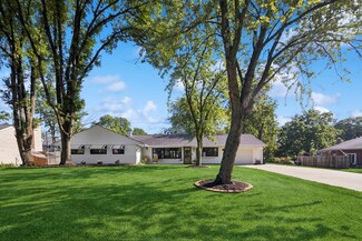 1306 W 54th St, La Grange Highlands, IL 60525