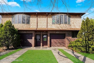 290 Woolley Ave, Staten Island, NY 10314