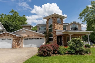 6216 Kenwood Rd, Cincinnati, OH 45243