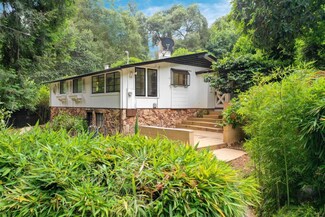 18000 Redwood Dr, Los Gatos, CA 95033