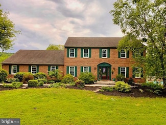 1024 Hilltop Rd, Leesport, PA 19533