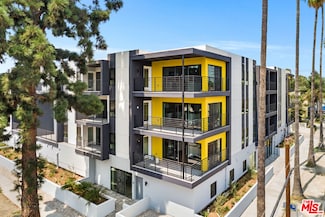 6363 Tyrone Ave, Van Nuys, CA 91401