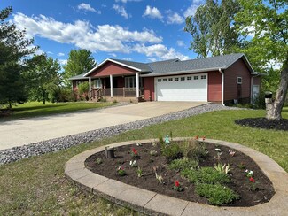 9808 Jenny Ln, Saint Joseph, MN 56374