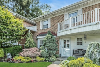 147 The Knoll, Syosset, NY 11791