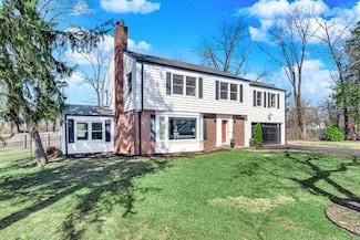 15 Lamertin Ln, Saint Louis, MO 63122