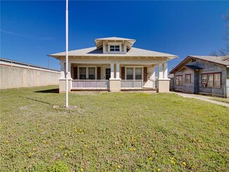 705 W 6th St, Stroud, OK 74079
