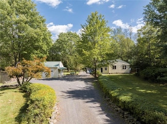 712 Queens Hwy, Accord, NY 12404