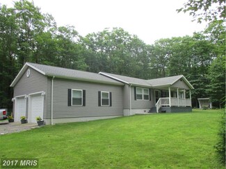 199 Endicott St, Bruceton Mills, WV 26525