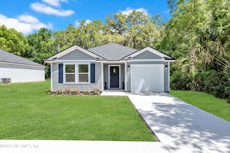1902 Gillis St, Palatka, FL 32177