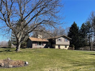 629 Deerfield Dr, Oneida, NY 13421