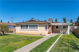 1625 W Pine St, Santa Ana, CA 92703