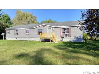 3895 Floridaville Rd, Cato, NY 13033