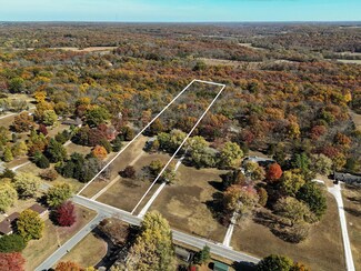 1318 S Farm Road 205, Springfield, MO 65809