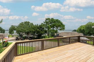 17 Lakeview Village, Montgomery, TX 77356