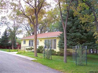 139 E Broadway St, Thermopolis, WY 82443