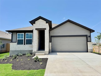226 Red Tail Hawk Ln, Cedar Creek, TX 78612