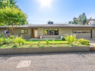 15675 SE Hanwood Ln, Milwaukie, OR 97267