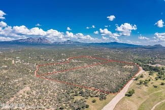 9800 N Boulder Pass, Skull Valley, AZ 86338