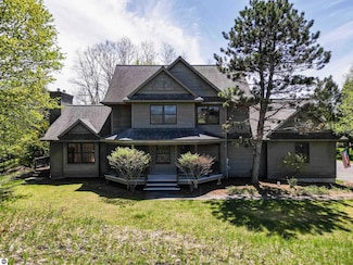 1431 Randolph St, Traverse City, MI 49684