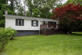 20 Eastbrook Ln, Newton, NJ 07860