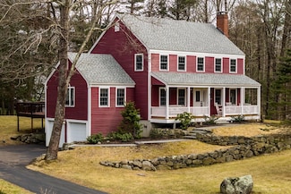 4 Meader Ln, Durham, NH 03824