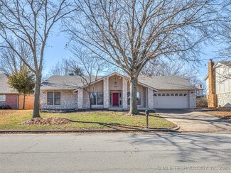 8810 S 72nd Ave E, Tulsa, OK 74133