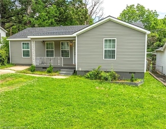 614 N 12th St, van Buren, AR 72956