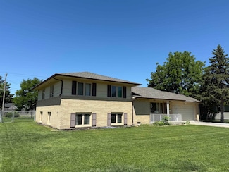 102 S Buffalo Rd, North Platte, NE 69101