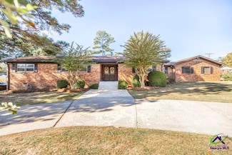 201 Belmont Dr, Warner Robins, GA 31088